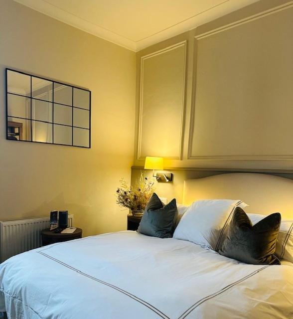 Lansdowne Kenmare Hotel Buitenkant foto