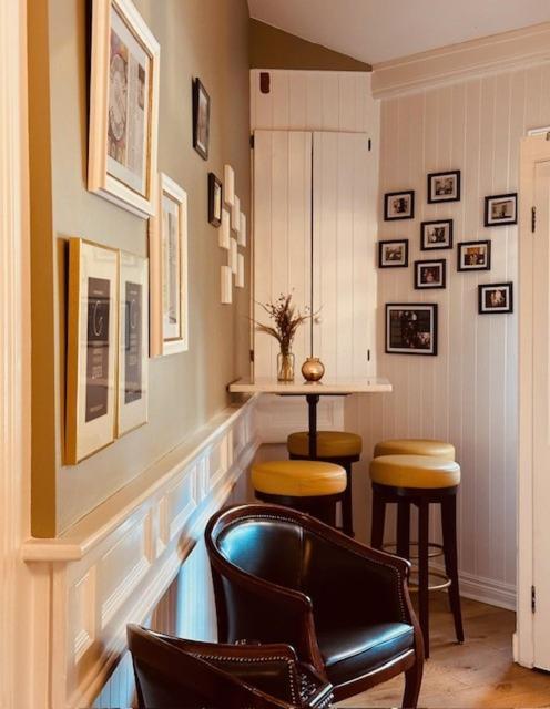 Lansdowne Kenmare Hotel Buitenkant foto