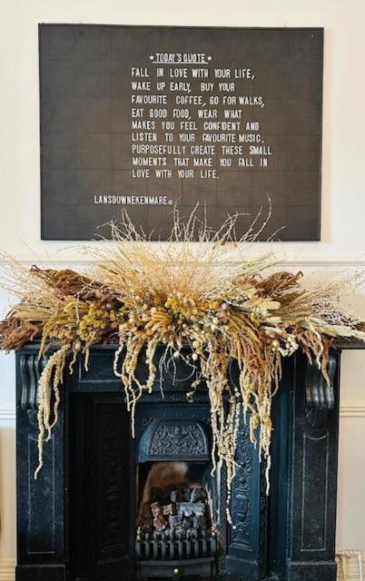 Lansdowne Kenmare Hotel Buitenkant foto